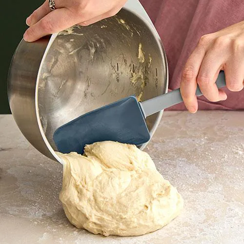 Grosser 2 in 1 Teigschaber von Pampered Chef 1 Großer 2-in-1 Teigschaber von Pampered Chef